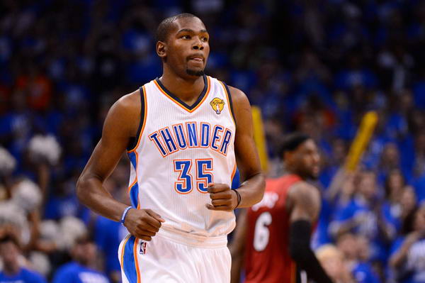 在讨论中自 在讨论中自